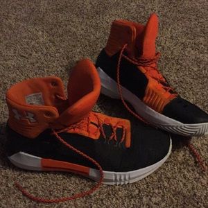 Men’s Under Armour Basketball Shoes- size 12.5